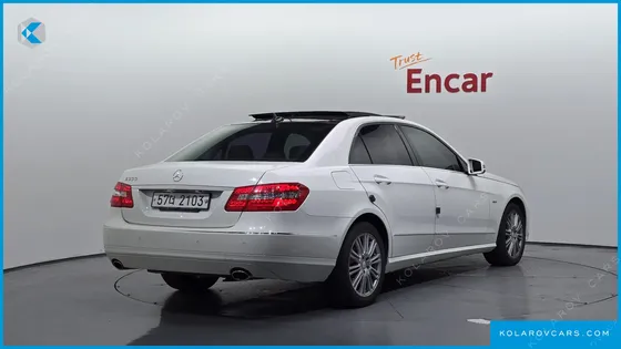 MERCEDES E-CLASS E300 ELEGANCE