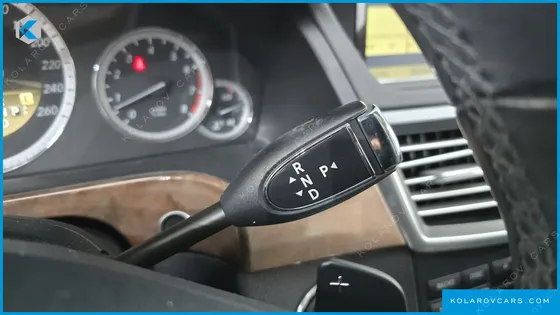 MERCEDES E-CLASS E300 ELEGANCE