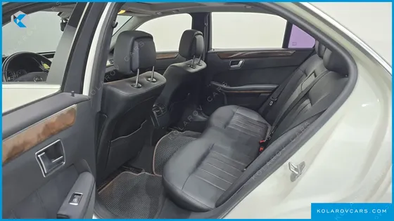 MERCEDES E-CLASS E300 ELEGANCE