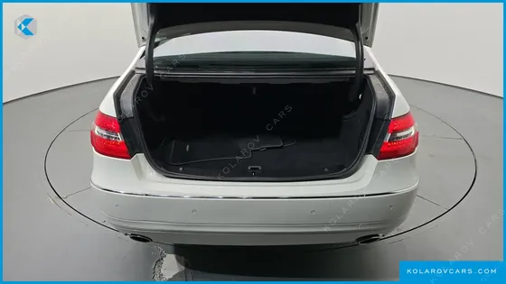 MERCEDES E-CLASS E300 ELEGANCE