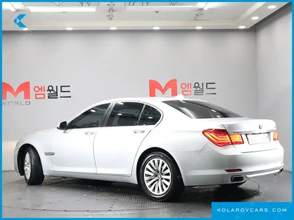 BMW 7 SERIES 740I