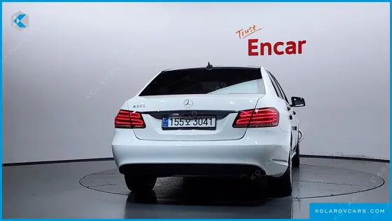 MERCEDES E-CLASS E300 ELEGANCE
