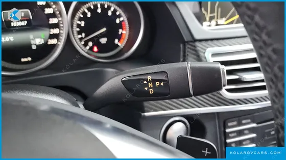 MERCEDES E-CLASS E300 ELEGANCE