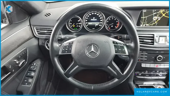 MERCEDES E-CLASS E300 ELEGANCE