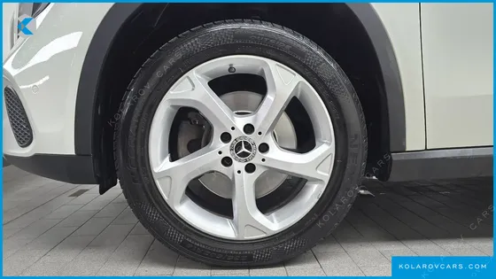 MERCEDES GLA-CLASS GLA220