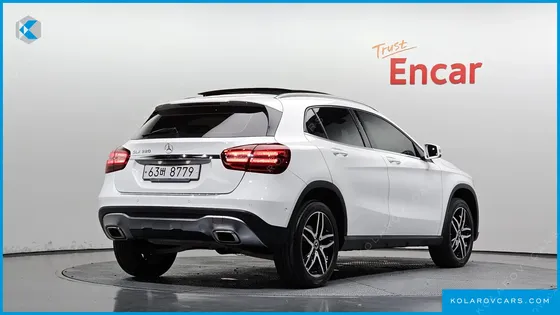 MERCEDES GLA-CLASS GLA220 PREMIUM