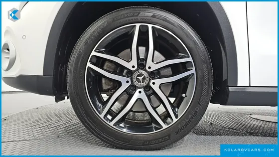 MERCEDES GLA-CLASS GLA220 PREMIUM