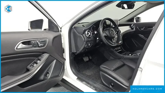 MERCEDES GLA-CLASS GLA220 PREMIUM