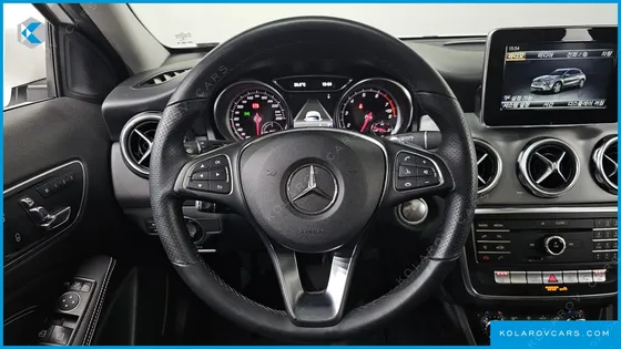 MERCEDES GLA-CLASS GLA220 PREMIUM