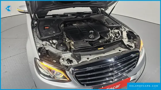 MERCEDES E-CLASS E220D EXCLUSIVE