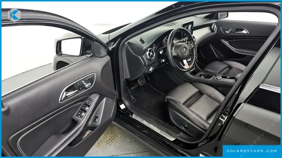 MERCEDES GLA-CLASS GLA220 PREMIUM