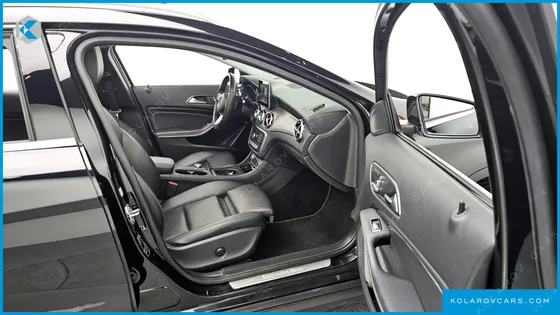 MERCEDES GLA-CLASS GLA220 PREMIUM