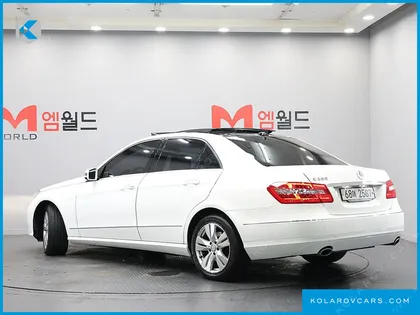 MERCEDES E-CLASS E300 ELEGANCE