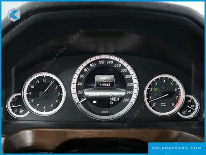 MERCEDES E-CLASS E300 ELEGANCE