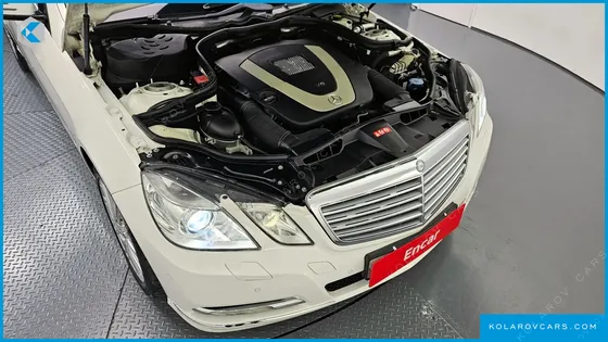 MERCEDES E-CLASS E300 ELEGANCE