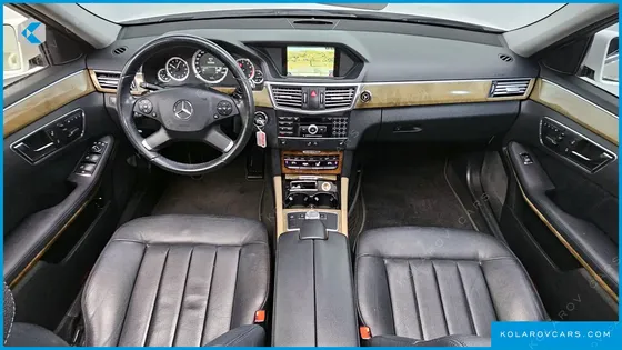 MERCEDES E-CLASS E300 ELEGANCE