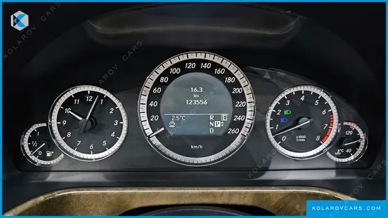 MERCEDES E-CLASS E300 ELEGANCE