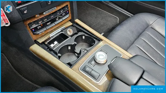 MERCEDES E-CLASS E300 ELEGANCE