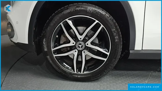 MERCEDES GLA-CLASS GLA220 PREMIUM