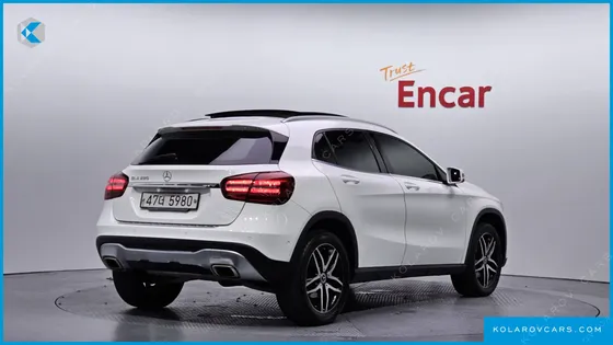 MERCEDES GLA-CLASS GLA220 PREMIUM