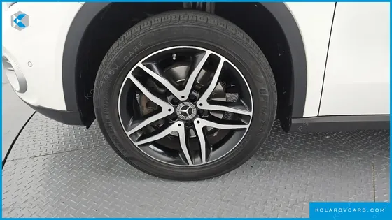 MERCEDES GLA-CLASS GLA220 PREMIUM