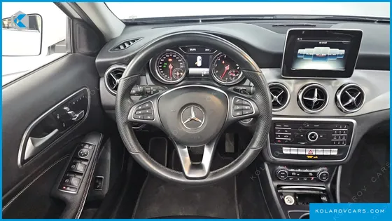 MERCEDES GLA-CLASS GLA220 PREMIUM