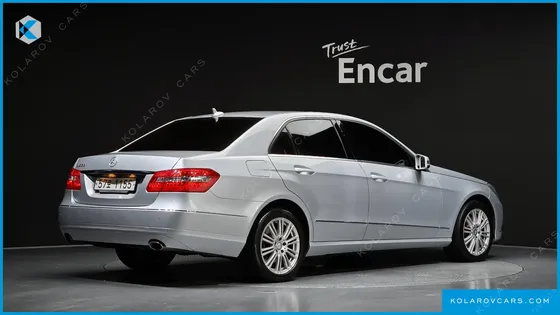 MERCEDES E-CLASS E300 ELEGANCE