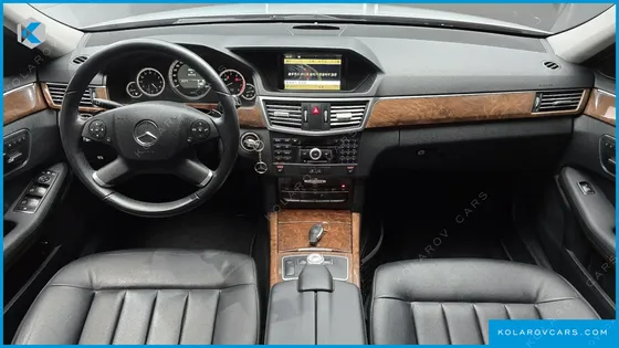 MERCEDES E-CLASS E300 ELEGANCE