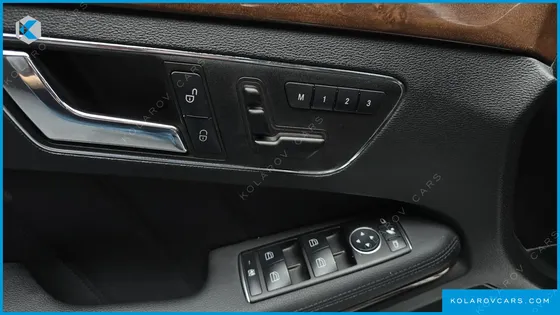 MERCEDES E-CLASS E300 ELEGANCE