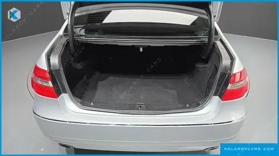 MERCEDES E-CLASS E300 ELEGANCE
