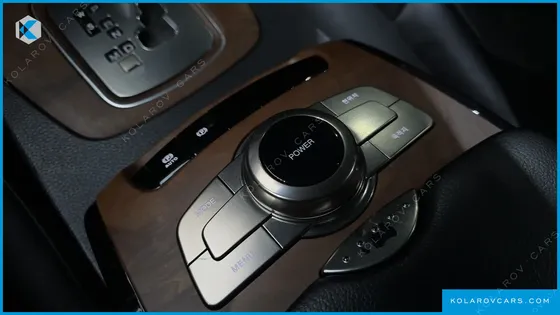 KGM - SSANGYONG CHAIRMAN CW600