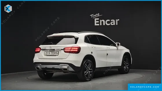 MERCEDES GLA-CLASS GLA220 PREMIUM