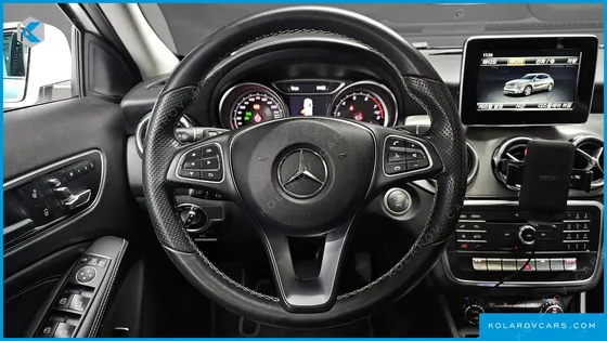 MERCEDES GLA-CLASS GLA220 PREMIUM