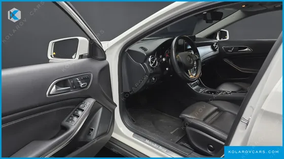 MERCEDES GLA-CLASS GLA220 PREMIUM
