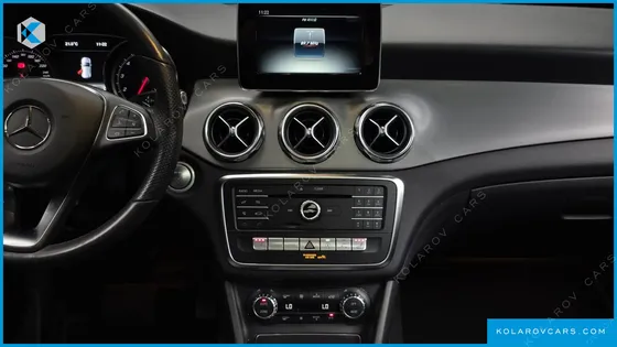 MERCEDES GLA-CLASS GLA220 PREMIUM