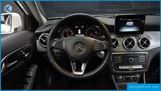 MERCEDES GLA-CLASS GLA220 PREMIUM