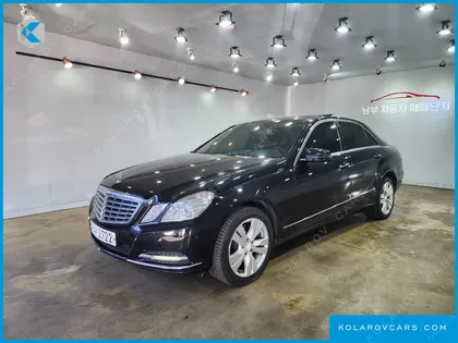 MERCEDES E-CLASS E300 ELEGANCE