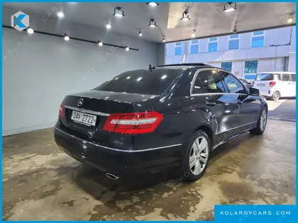 MERCEDES E-CLASS E300 ELEGANCE