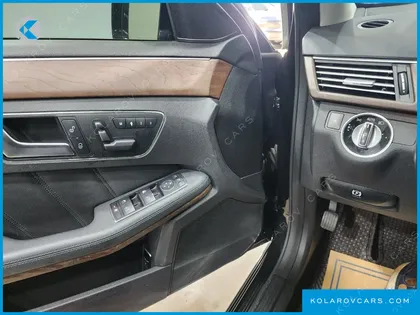 MERCEDES E-CLASS E300 ELEGANCE