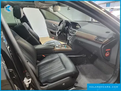 MERCEDES E-CLASS E300 ELEGANCE