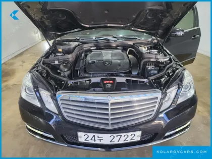 MERCEDES E-CLASS E300 ELEGANCE