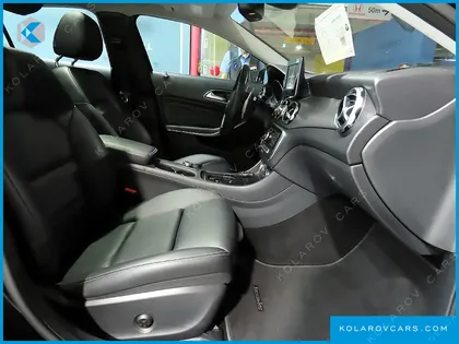 MERCEDES GLA-CLASS GLA220 PREMIUM