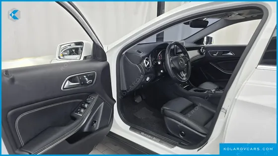 MERCEDES GLA-CLASS GLA220 PREMIUM