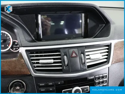 MERCEDES E-CLASS E300 ELEGANCE