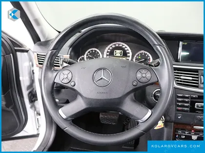 MERCEDES E-CLASS E300 ELEGANCE