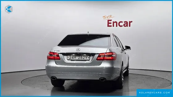 MERCEDES E-CLASS E300 ELEGANCE