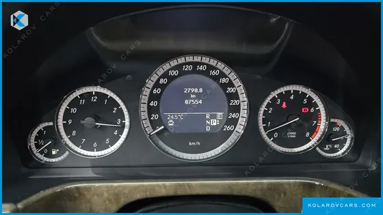 MERCEDES E-CLASS E300 ELEGANCE