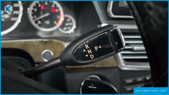 MERCEDES E-CLASS E300 ELEGANCE