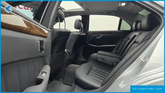 MERCEDES E-CLASS E300 ELEGANCE