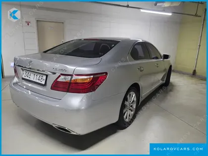 LEXUS LS 5-SEATS OTTOMAN